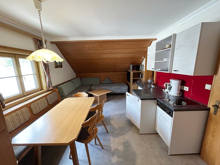 Flat 2 with kitchen and cosy living room niche